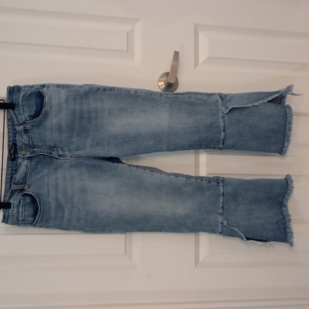 Velvet heart ankle length bell bottoms, size 31